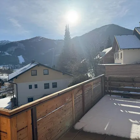 Berghaus Traumblick Апартаменты *